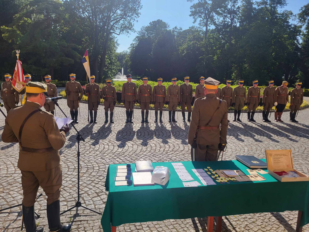 Koszęcin. Święto pułkowe i polonez