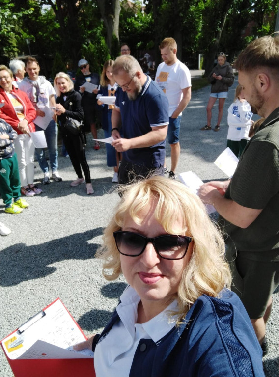 Zlot zabytkowych mercedesów. Baza w Zamku Lubliniec