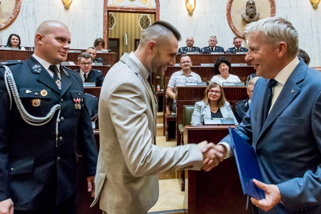 Powiat lubliniecki. Pieniądze na wozy dla druhów