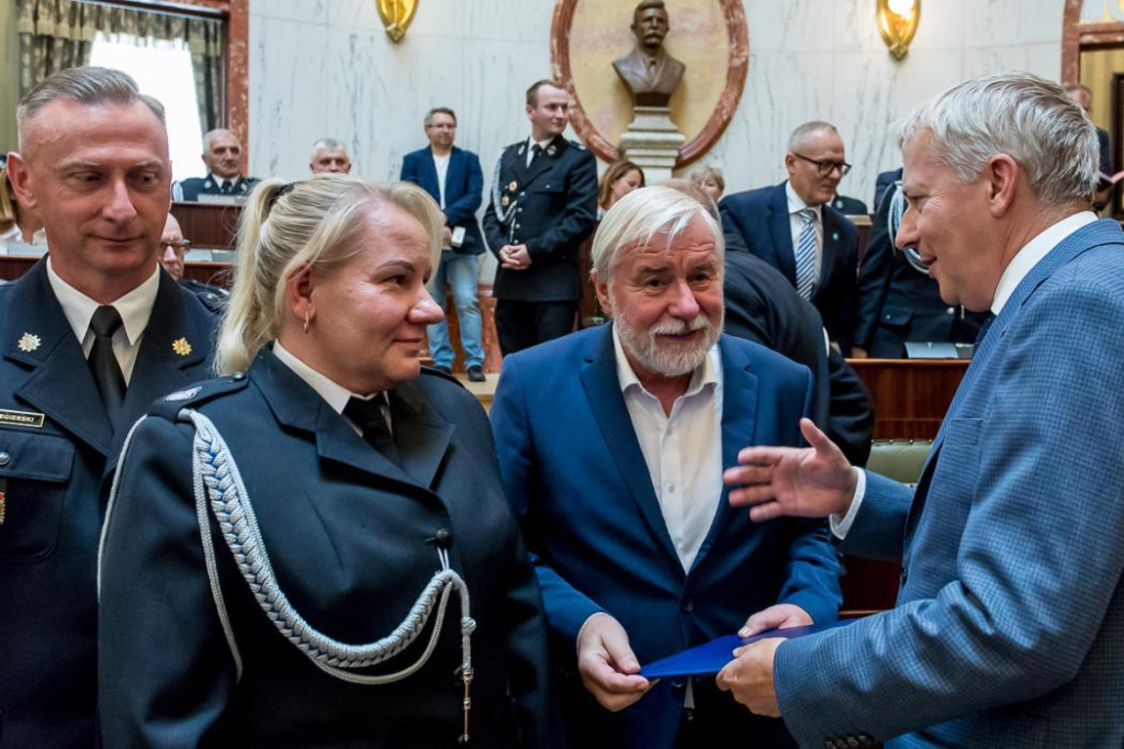 Powiat lubliniecki. Pieniądze na wozy dla druhów