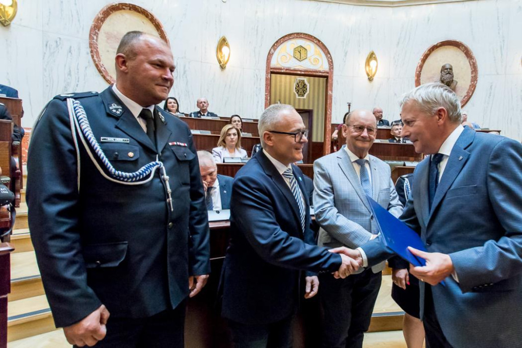 Powiat lubliniecki. Pieniądze na wozy dla druhów