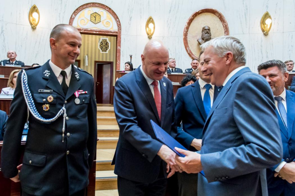 Powiat lubliniecki. Pieniądze na wozy dla druhów