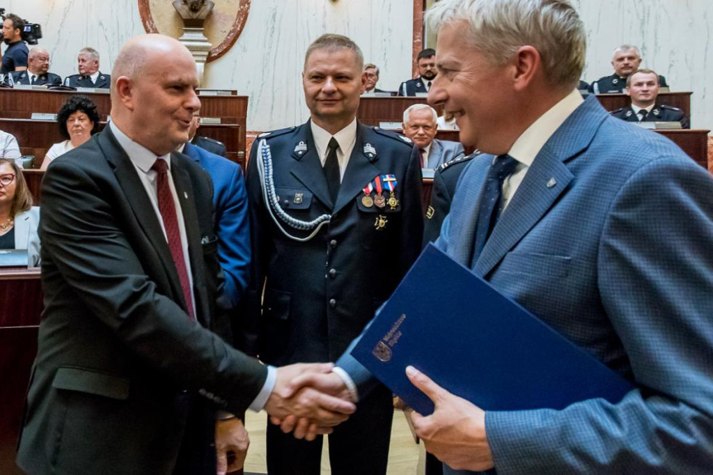 Powiat lubliniecki. Pieniądze na wozy dla druhów
