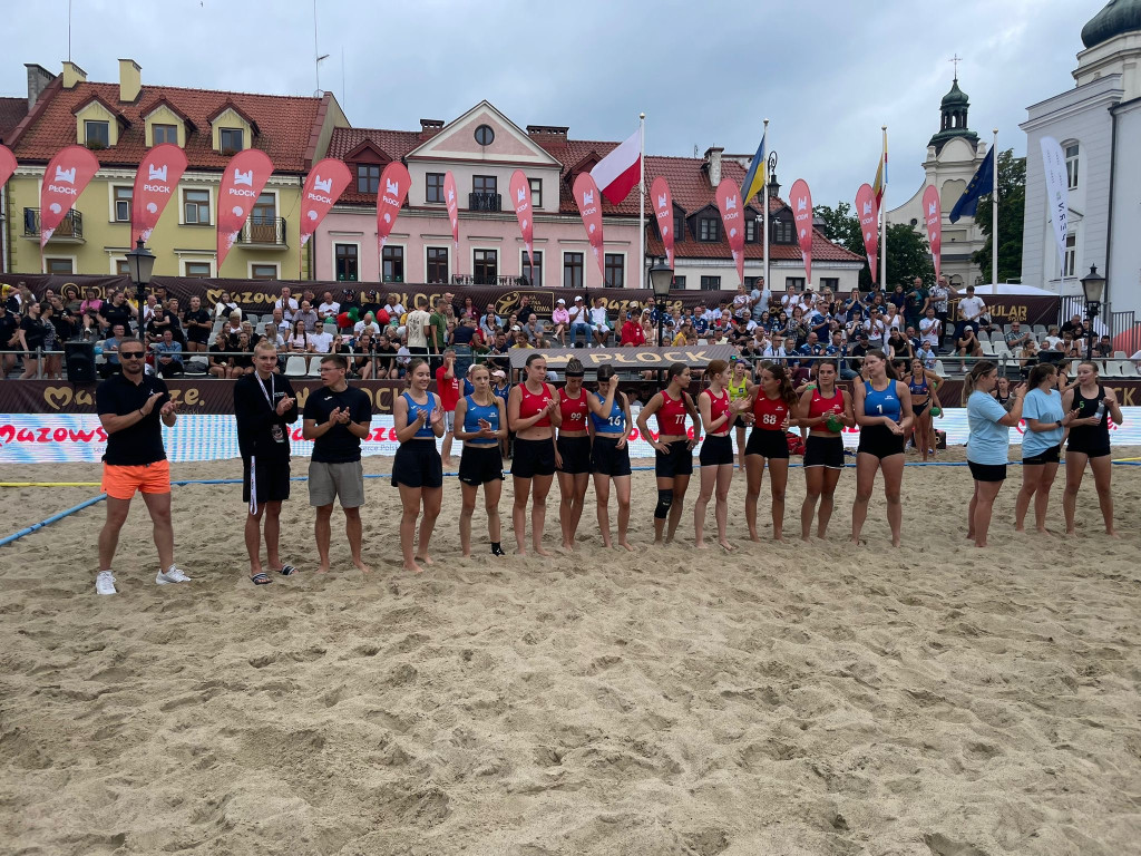 Lubliniec. Silna ekipa piłki ręcznej plażowej