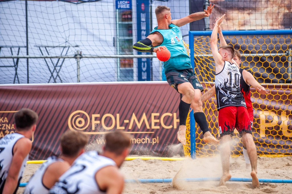 Lubliniec. Silna ekipa piłki ręcznej plażowej