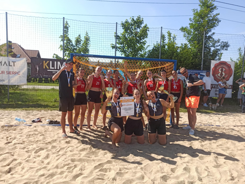 Lubliniec. Silna ekipa piłki ręcznej plażowej