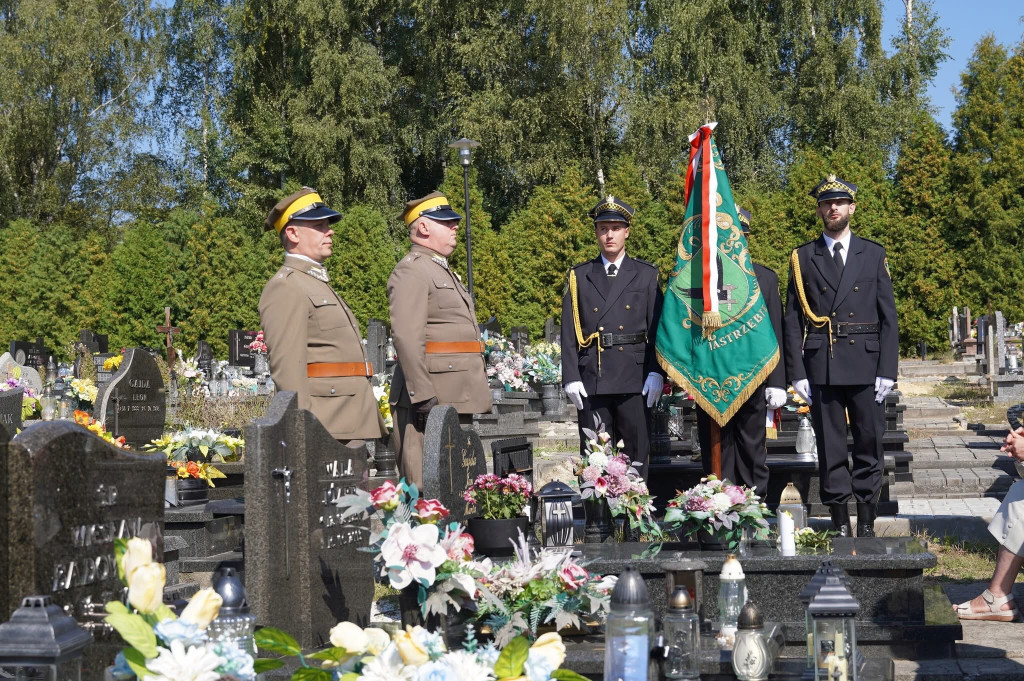 Woźniki. Ułani i wojenna rocznica