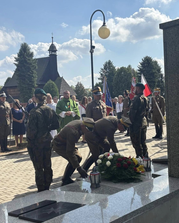 Woźniki. Ułani i wojenna rocznica