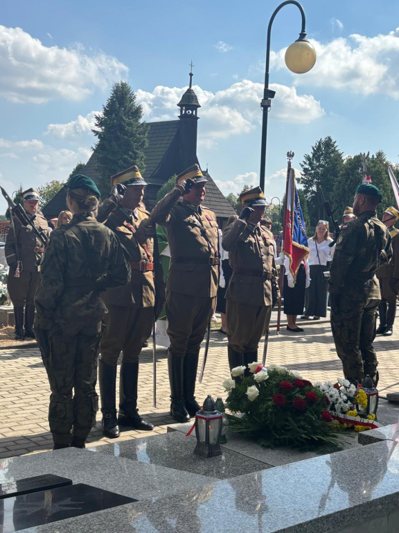 Woźniki. Ułani i wojenna rocznica
