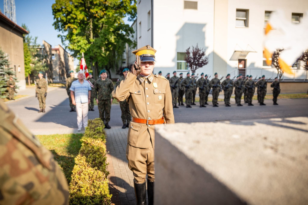 Woźniki. Ułani i wojenna rocznica