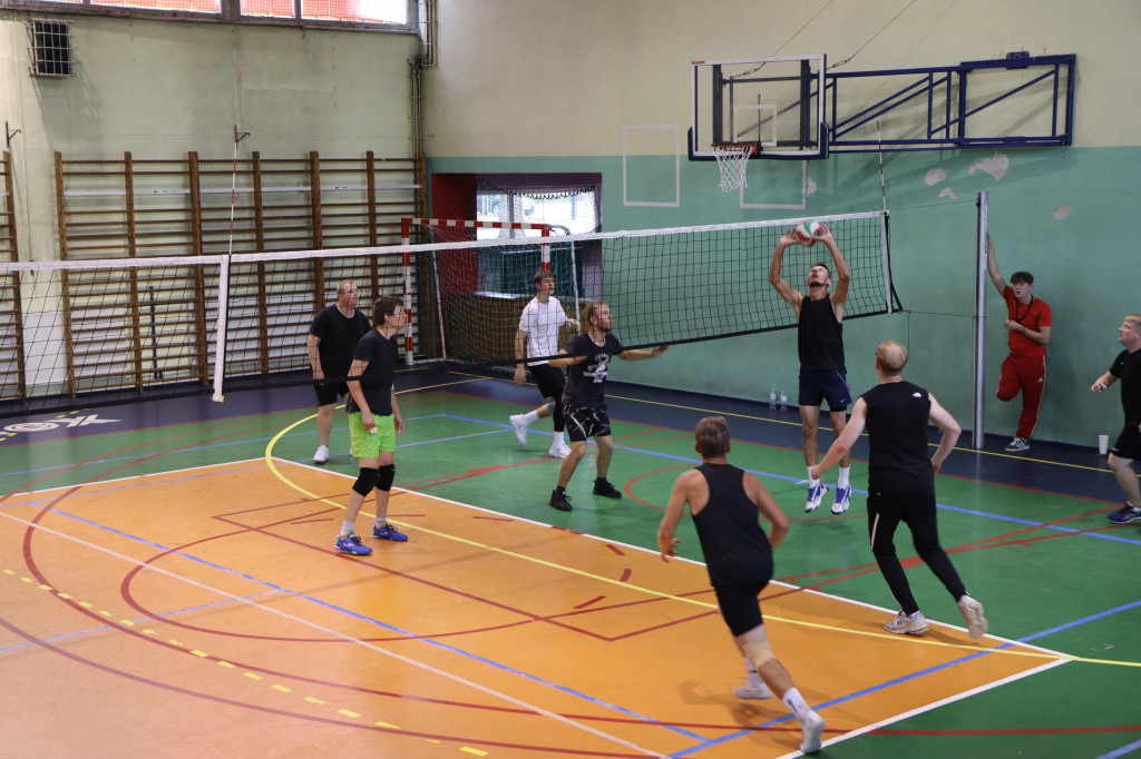 Orkiestry rywalizowały w… siatkówce