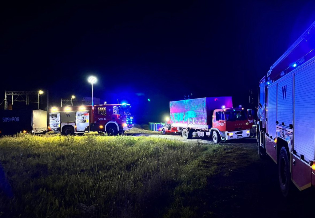 Pożar w Sadowie. Kilkadziesiąt zastępów strażackich