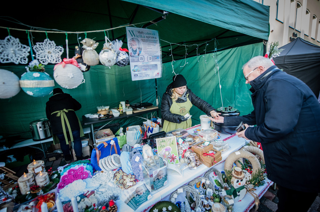 Jarmark Świąteczny i Pogotowie Mikołajkowe