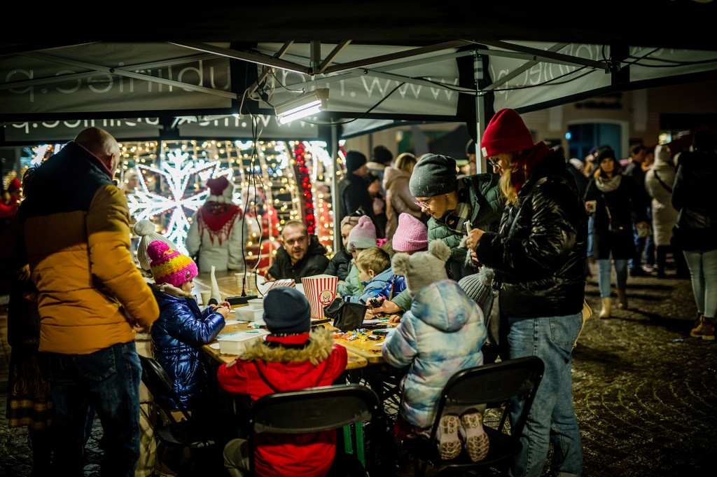 Jarmark Świąteczny i Pogotowie Mikołajkowe