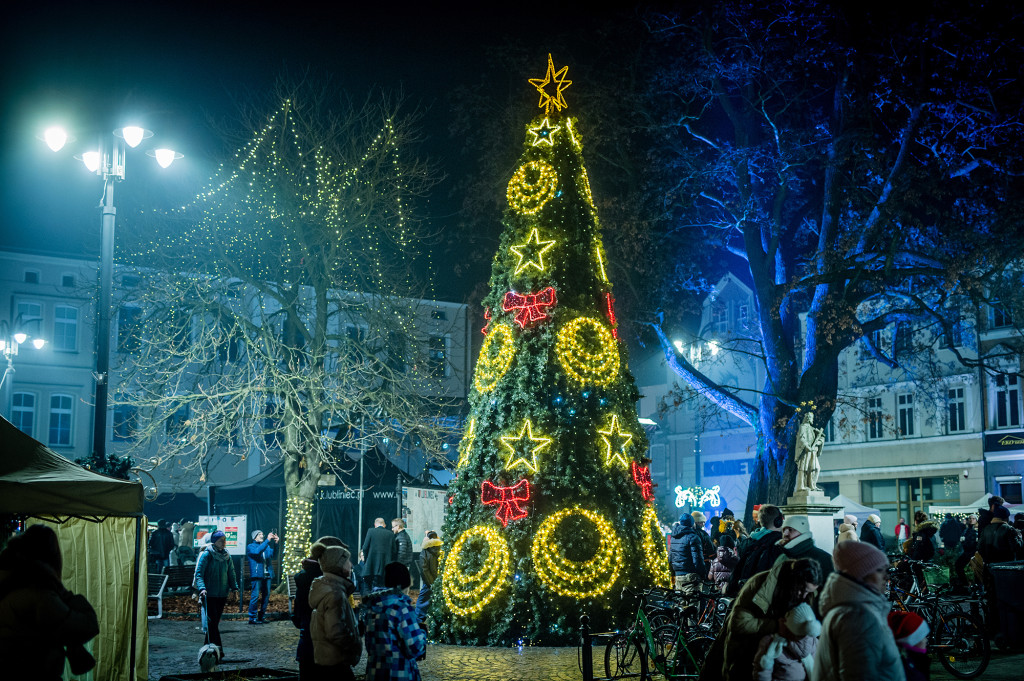 Jarmark Świąteczny i Pogotowie Mikołajkowe