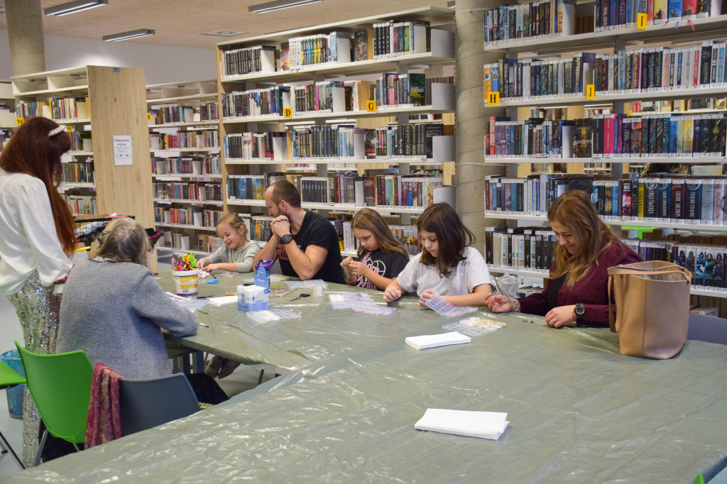 Kalcyt z Lubszy, goethyt z Bruśka, piryt z...