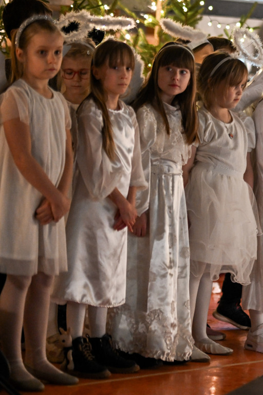 Kiermasz dla Lenki i jasełka w Czwórce