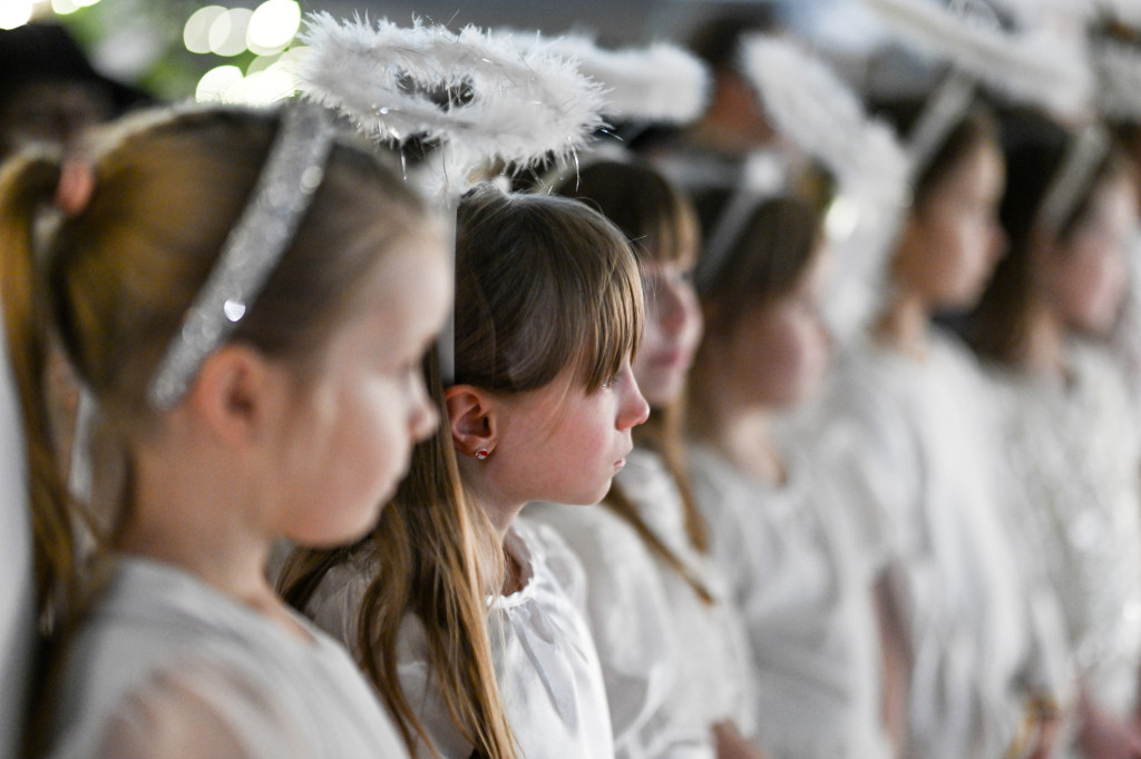 Kiermasz dla Lenki i jasełka w Czwórce