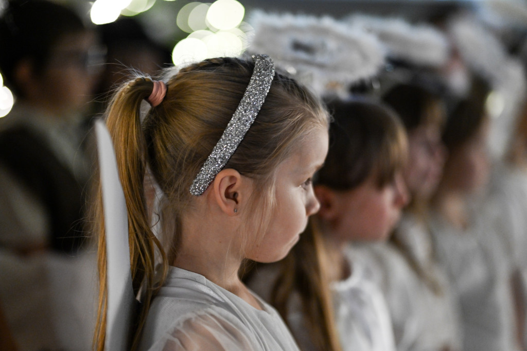 Kiermasz dla Lenki i jasełka w Czwórce