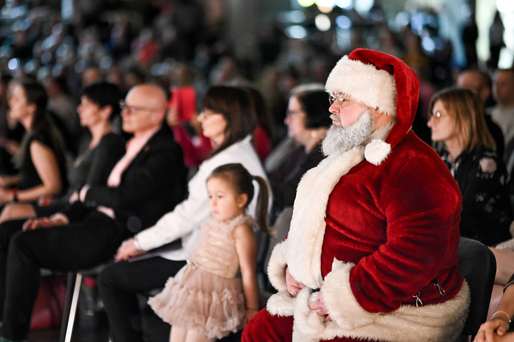 Kiermasz dla Lenki i jasełka w Czwórce