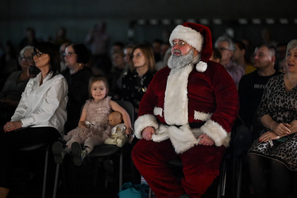 Kiermasz dla Lenki i jasełka w Czwórce