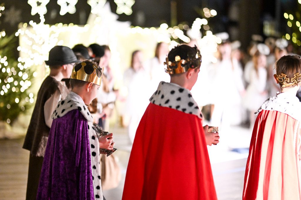 Kiermasz dla Lenki i jasełka w Czwórce