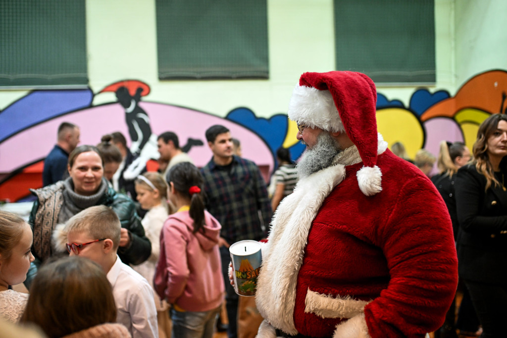 Kiermasz dla Lenki i jasełka w Czwórce