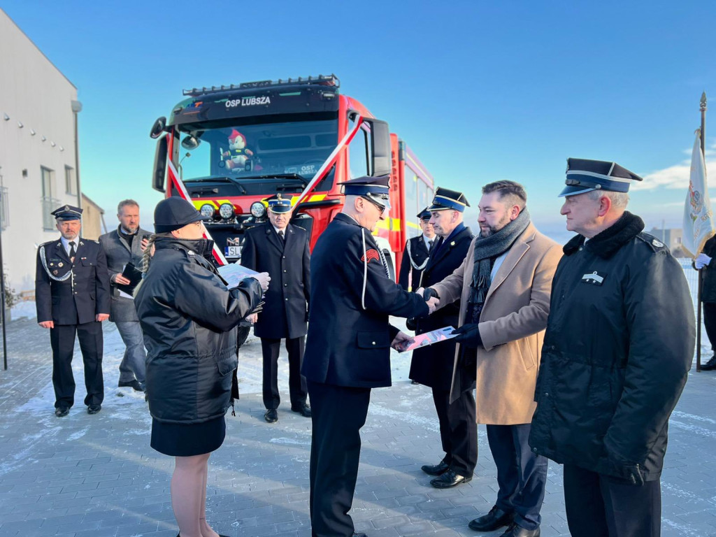 Nasza OSP ma nowy samochód ratowniczo-gaśniczy