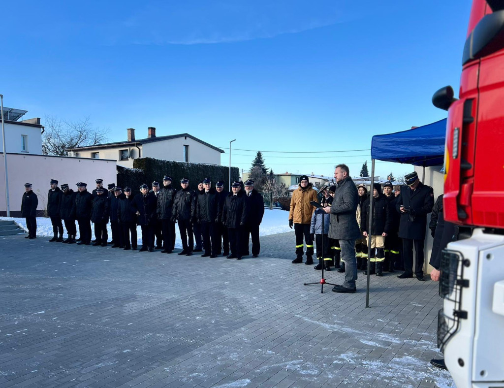 Nasza OSP ma nowy samochód ratowniczo-gaśniczy