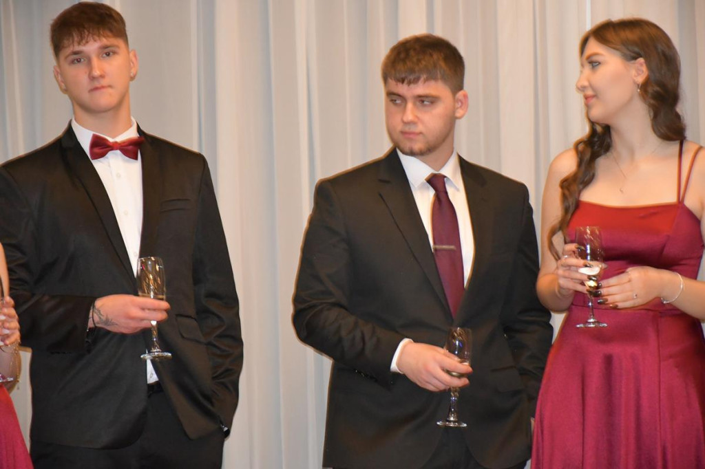 Lubliniec. Kochcice. Poloneza czas zacząć. Tak się bawi Mickiewicz