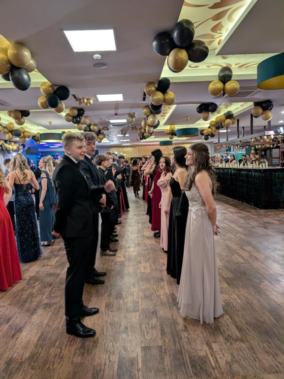 Lubliniec. Kochcice. Poloneza czas zacząć. Tak się bawi Mickiewicz