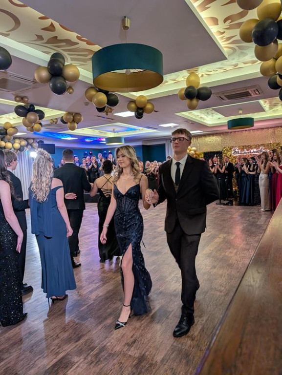 Lubliniec. Kochcice. Poloneza czas zacząć. Tak się bawi Mickiewicz