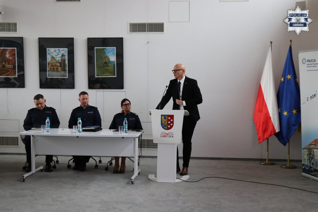 Lubliniec. Policja podsumowała, strażacy wyróżnili