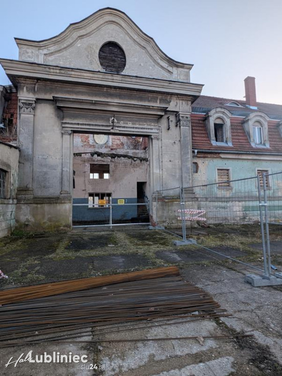 Przez dekady niszczała, dzisiaj jest atrakcją turystyczną