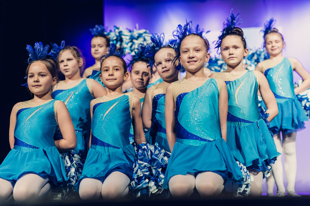 Lubliniec. Mażoretki Szafir na scenie