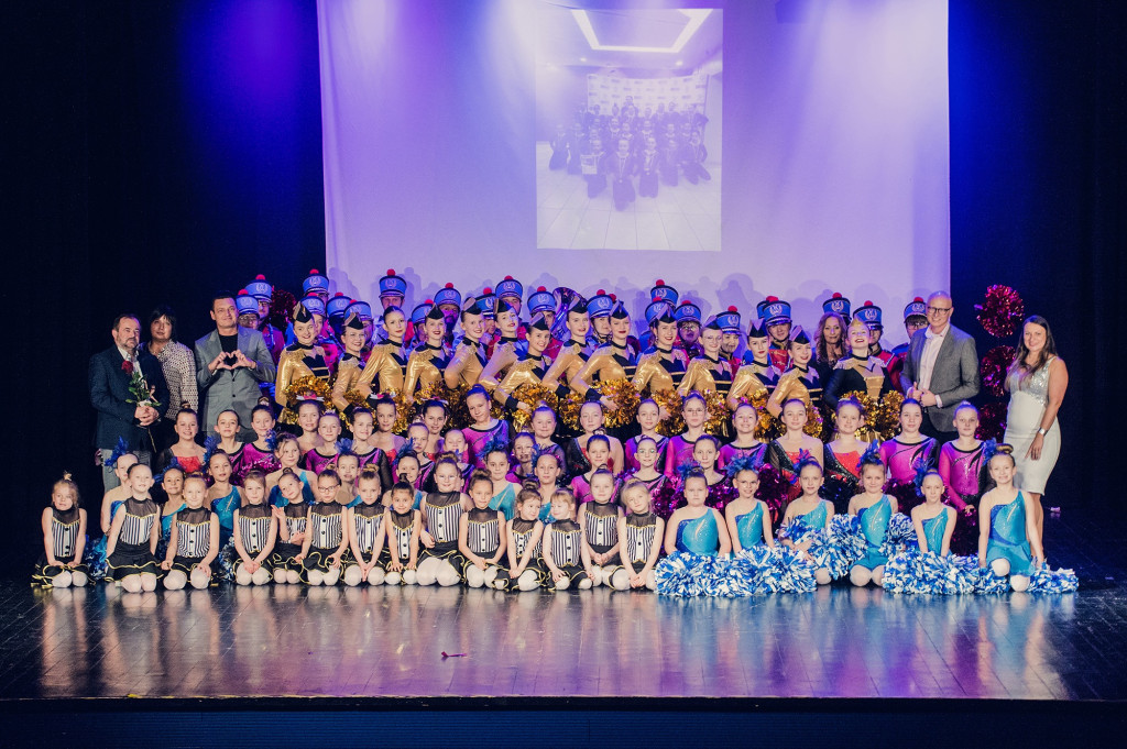 Lubliniec. Mażoretki Szafir na scenie