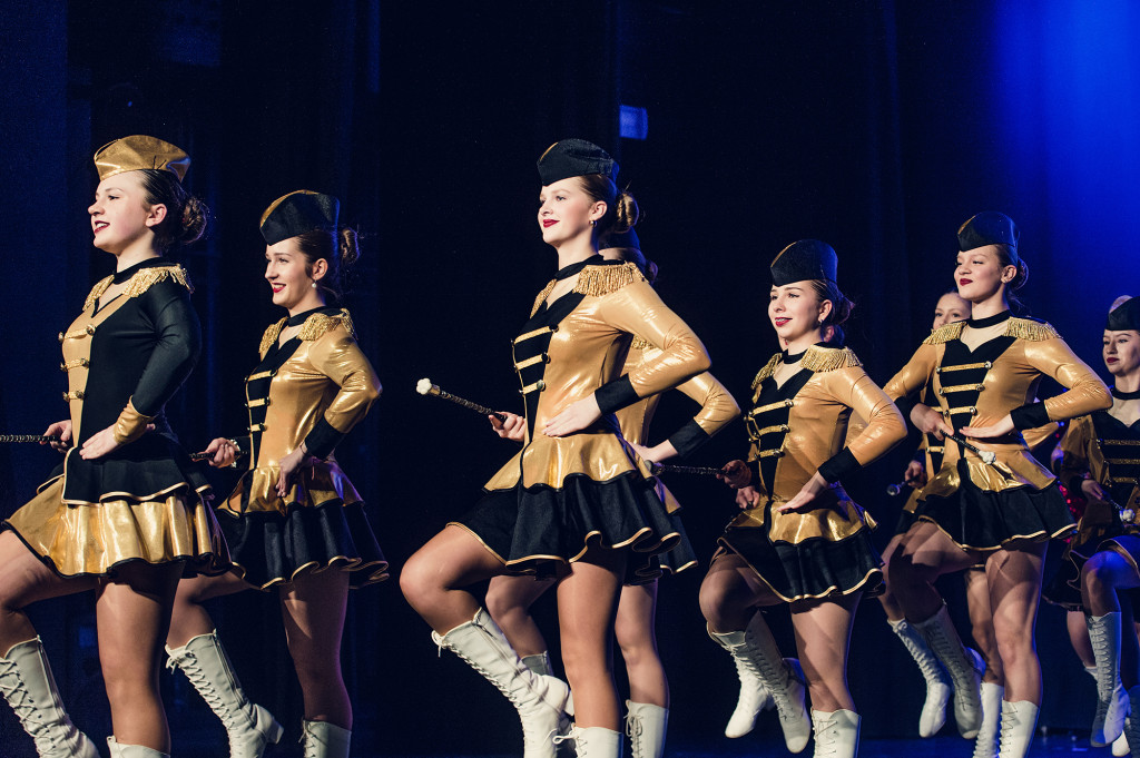 Lubliniec. Mażoretki Szafir na scenie