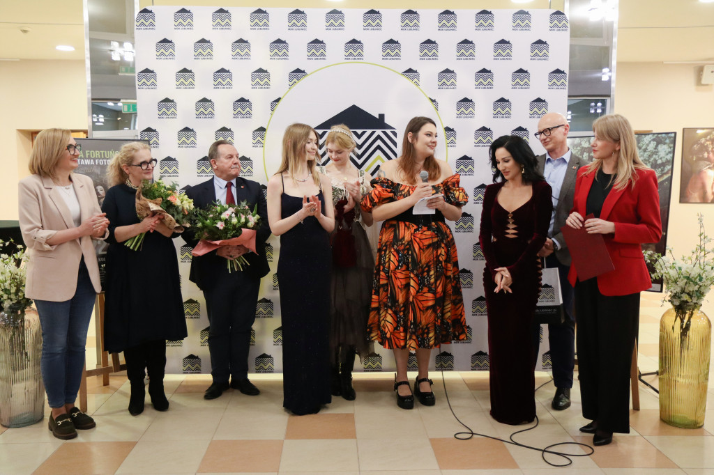 Lubliniec. Fortuńska i Steczkowska na wernisażu