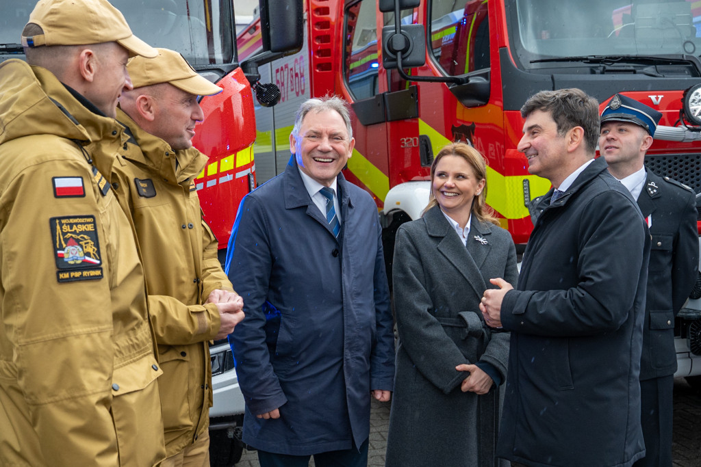 Powiat lubliniecki. Nowe wozy dla naszych OSP