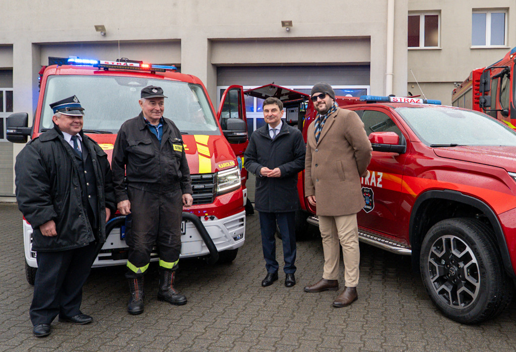 Powiat lubliniecki. Nowe wozy dla naszych OSP