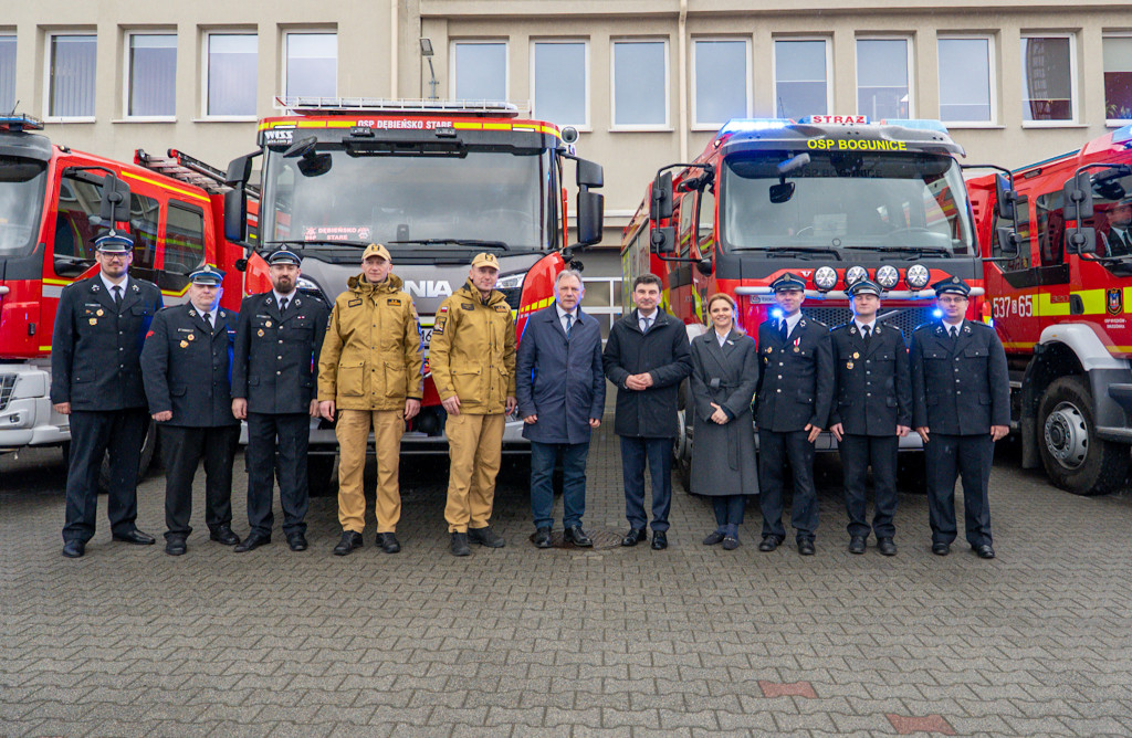 Powiat lubliniecki. Nowe wozy dla naszych OSP