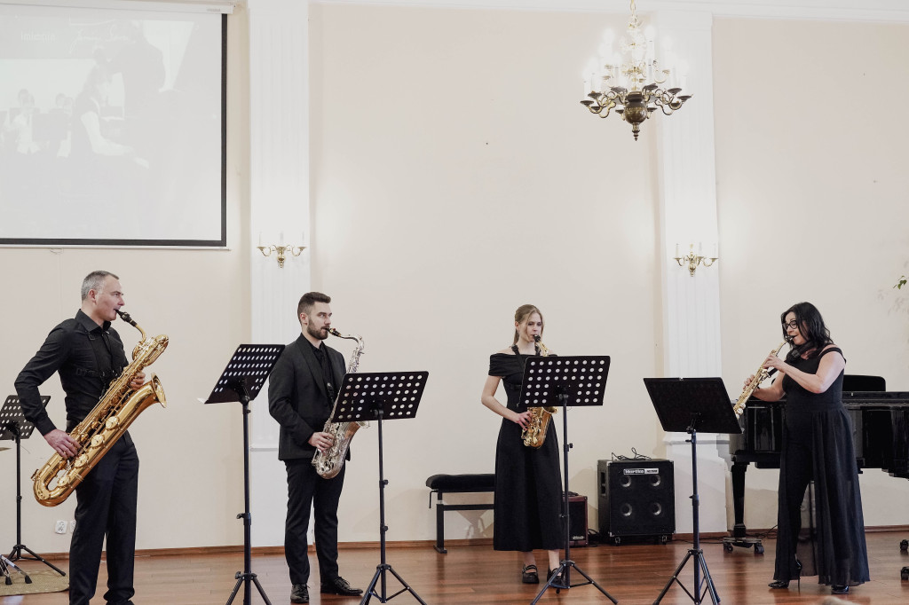 Szkoła świętuje. Fotorelacja z jubileuszu