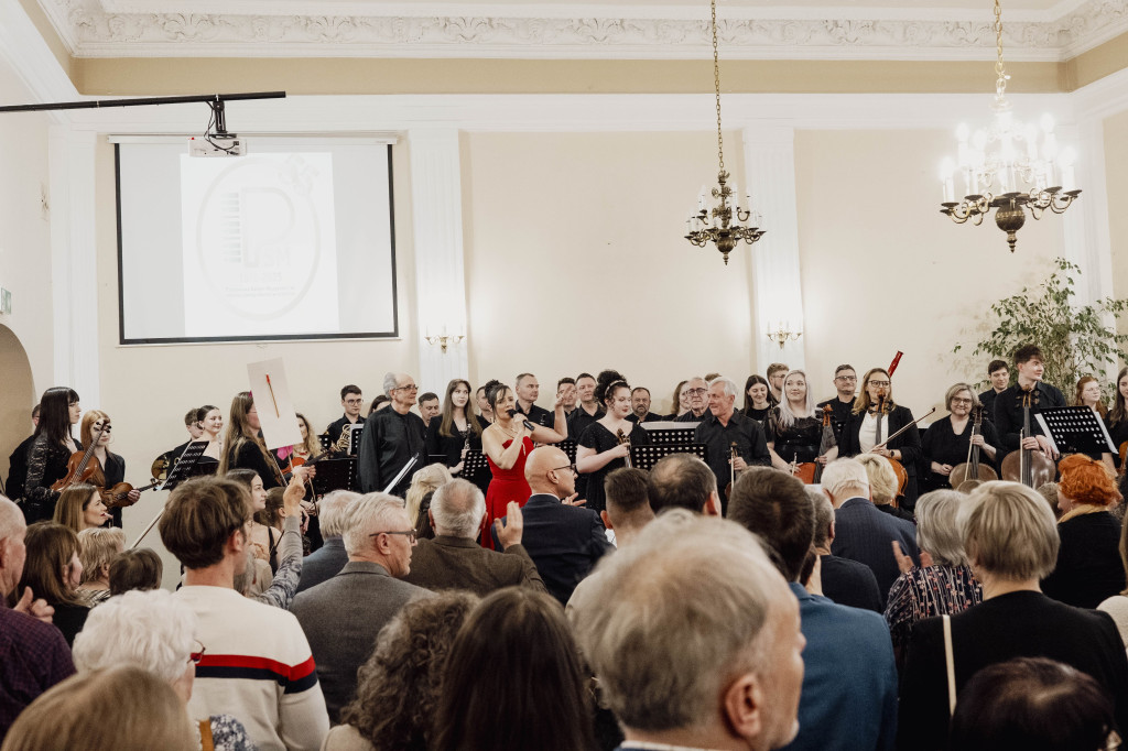 Szkoła świętuje. Fotorelacja z jubileuszu