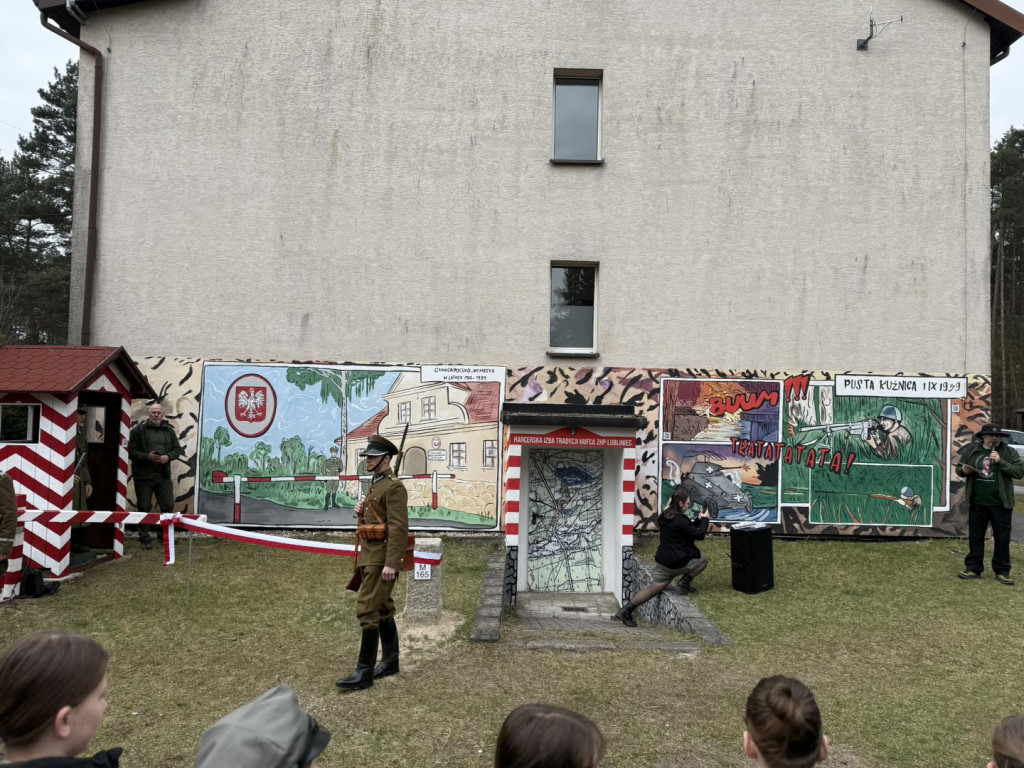 Lubliniec. Odsłonięcie pomnika, komiks i...