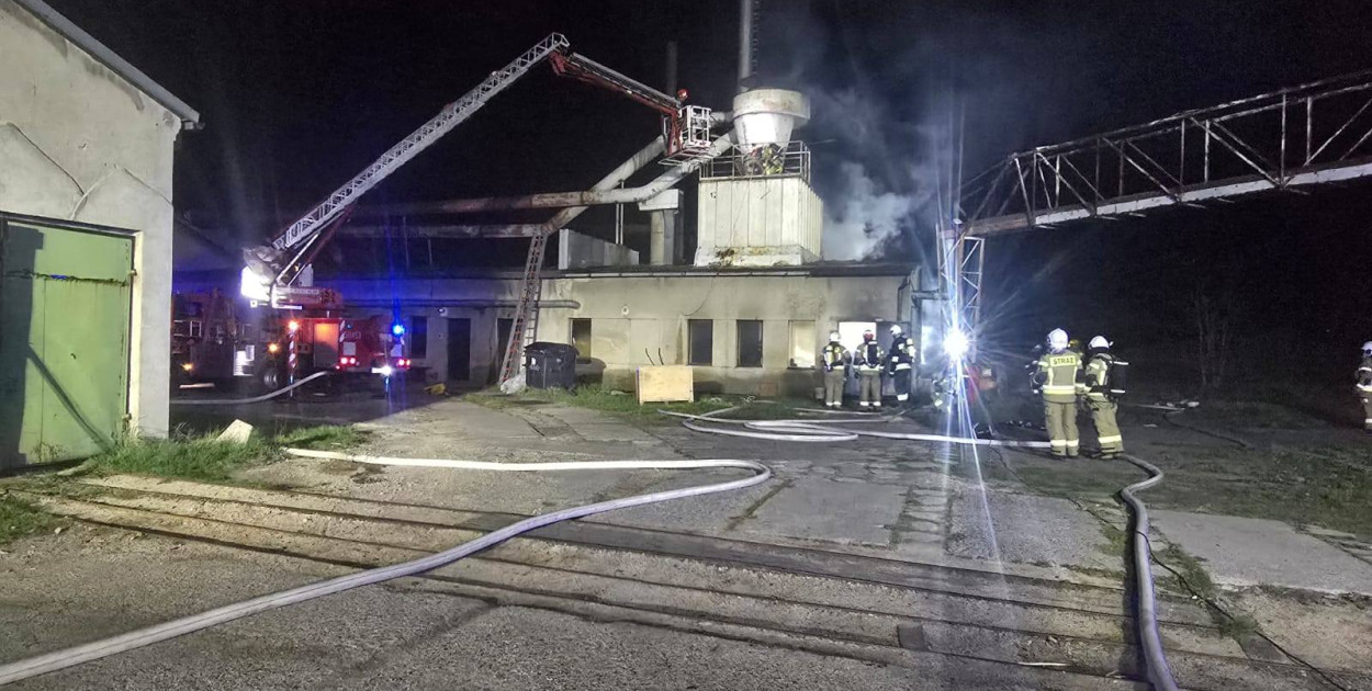 Lubliniec. Nocny pożar w tartaku