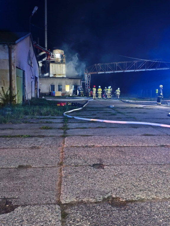 Lubliniec. Nocny pożar w tartaku
