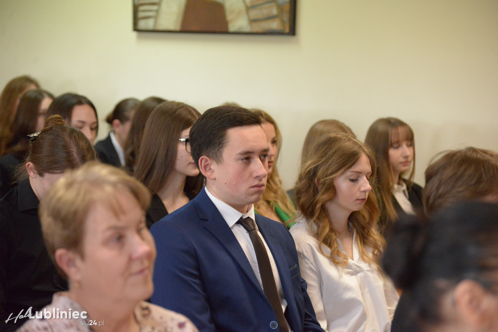 Pożegnanie maturzystów w ZSOT w Lublińcu