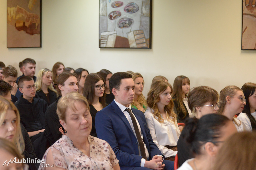 Pożegnanie maturzystów w ZSOT w Lublińcu