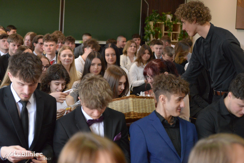 Pożegnanie maturzystów w ZSOT w Lublińcu
