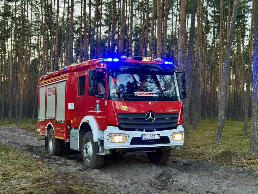 Pożar lasu. W akcji także śmigłowiec gaśniczy